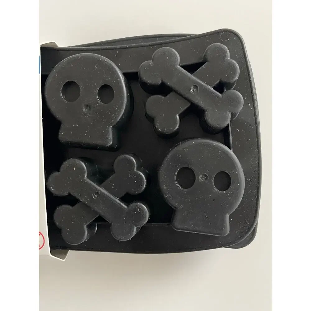 Skull And Crossbones set of 2 trays Ice Cube molds BPA free